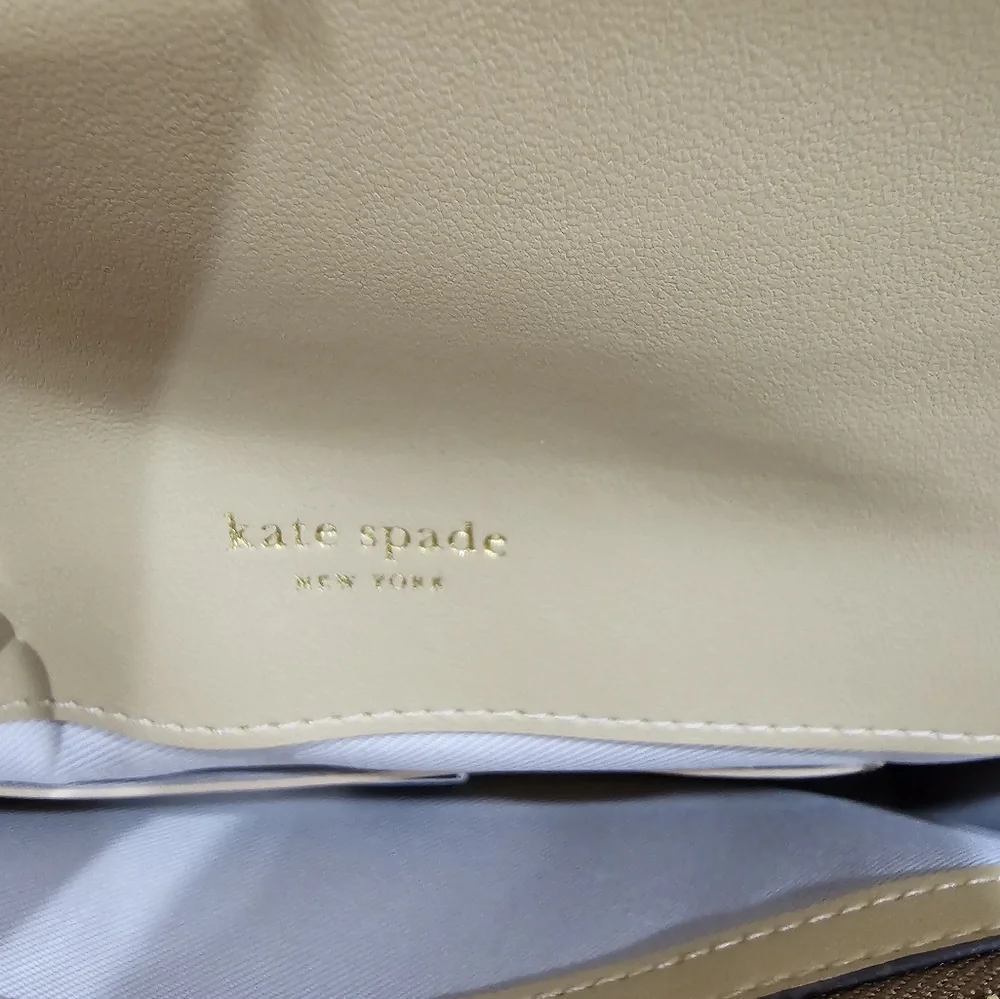 Kate Spade Dakota Crinkle Wristlet Metallic Gold NEW - Picture 9 of 12